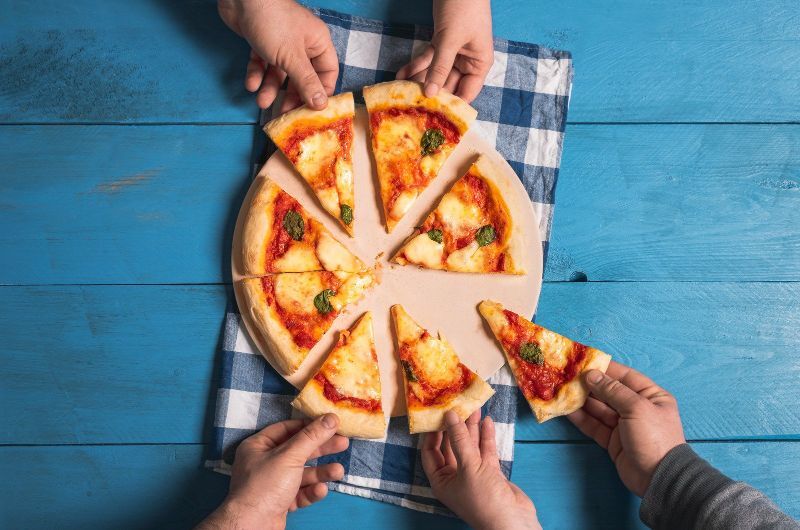 How Many Slices Are In A 9 Inch Pizza Featured Image 800x530 